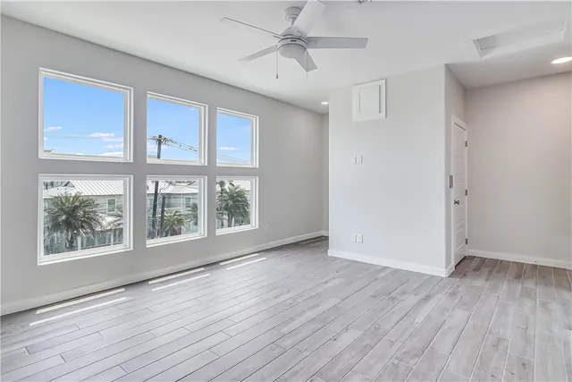 $914,900 | 603 East Avenue G, Unit 203, Port Aransas, TX 78373