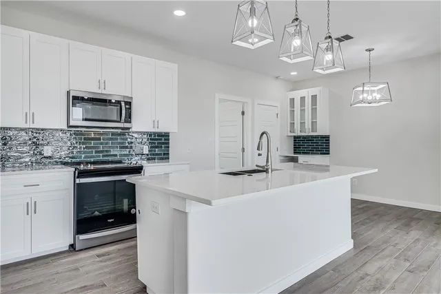 $914,900 | 603 East Avenue G, Unit 203, Port Aransas, TX 78373