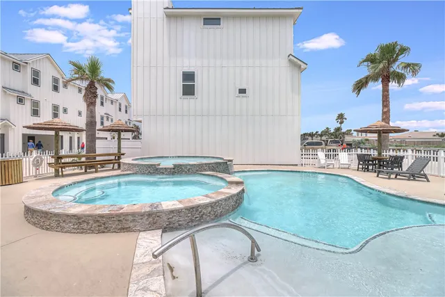 $914,900 | 603 East Avenue G, Unit 203, Port Aransas, TX 78373