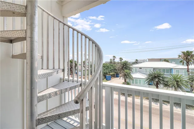 $914,900 | 603 East Avenue G, Unit 203, Port Aransas, TX 78373