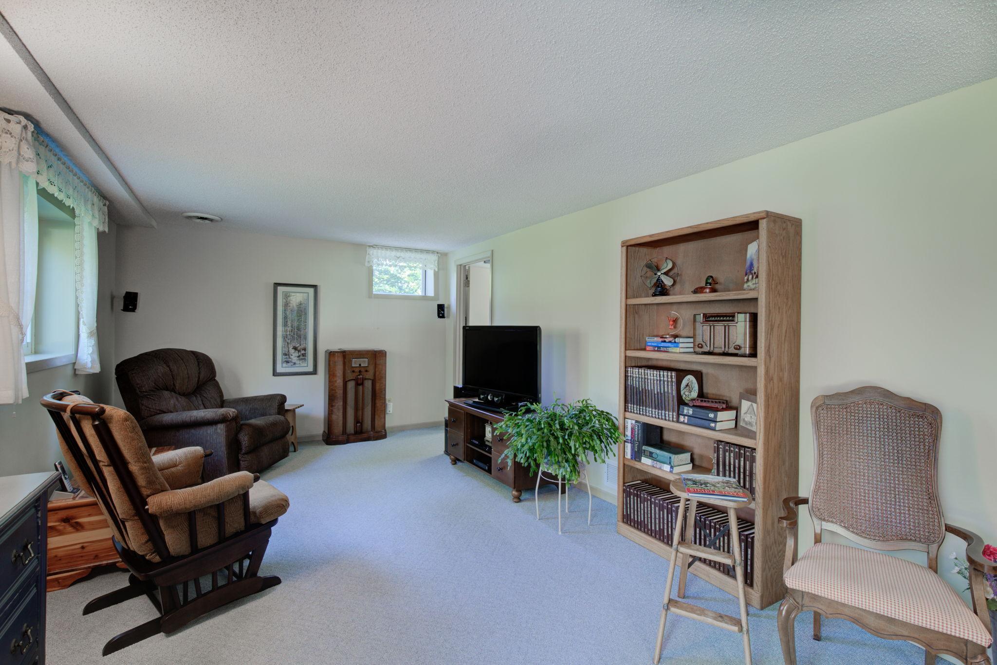 1025 Oak Ridge Point Northeast Blaine, MN 55434 - Photo 14 of 22 Gallery Image 14