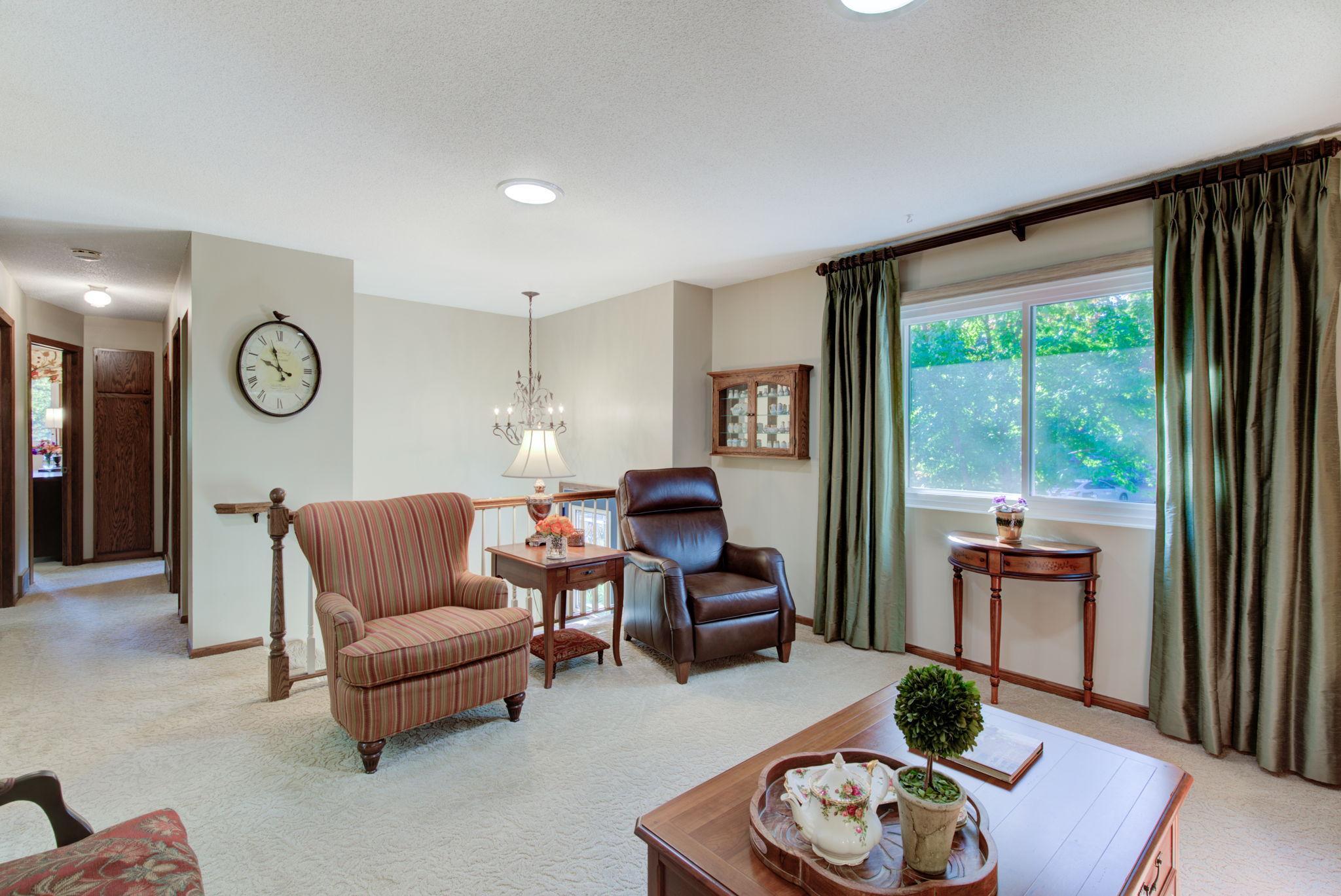 1025 Oak Ridge Point Northeast Blaine, MN 55434 - Photo 5 of 22 Gallery Image 5