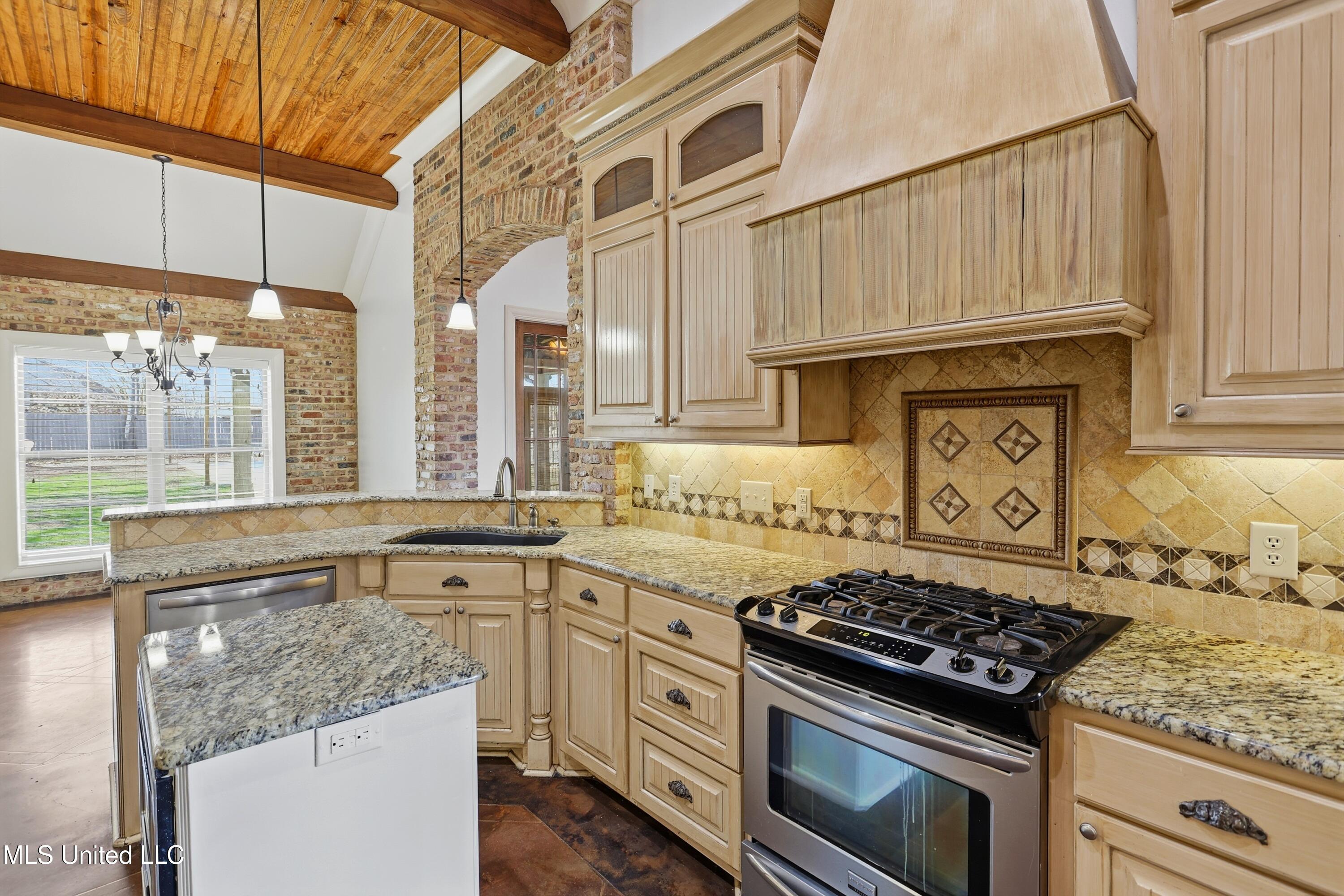 143 Huntington View Brandon, MS 39047 - Photo 12 of 44 143 Huntington View \ Home Tours MS (9)[