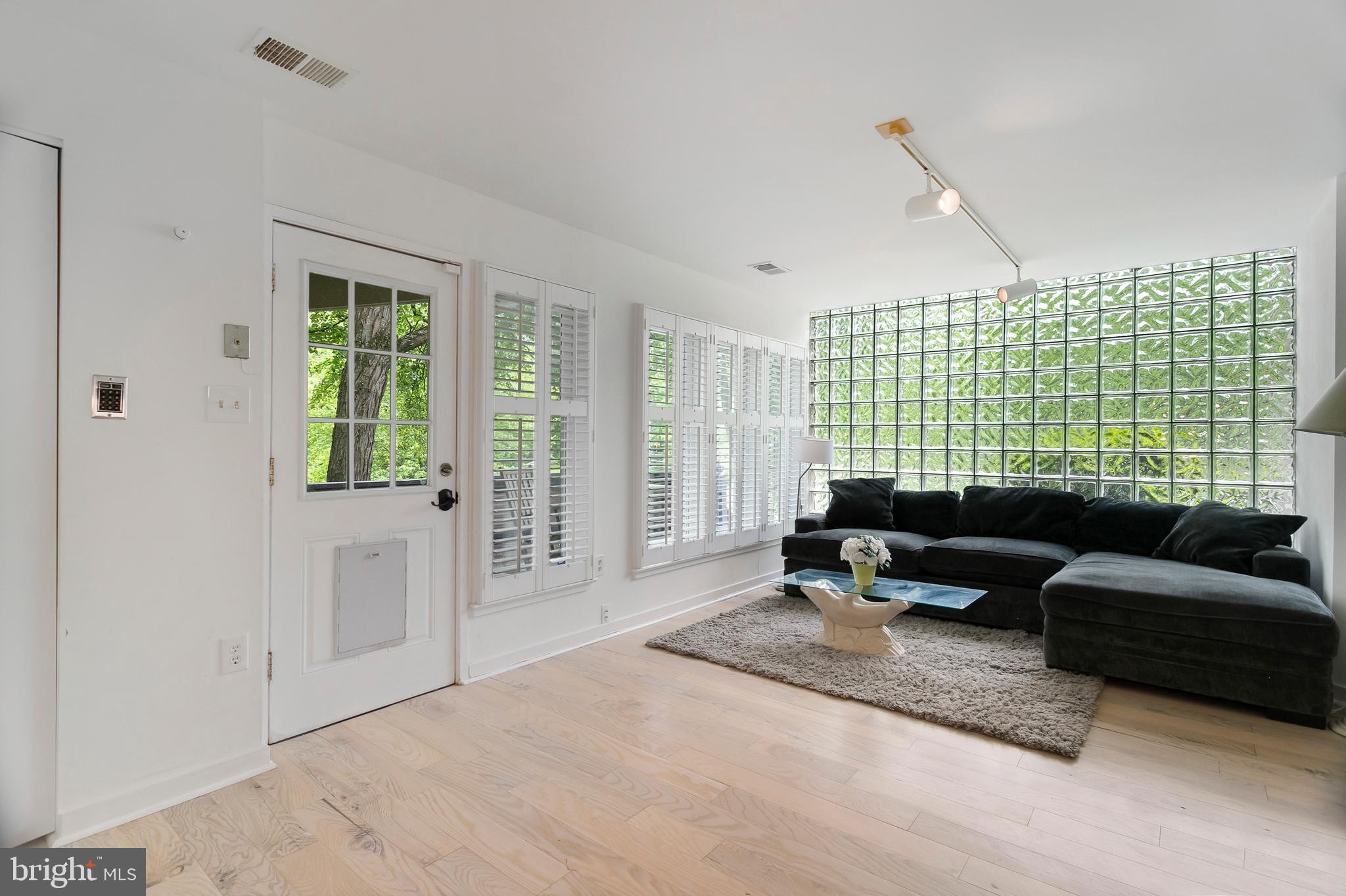 1451 Beulah Road Vienna, VA 22182 - Photo 37 of 62 Gallery Image 37