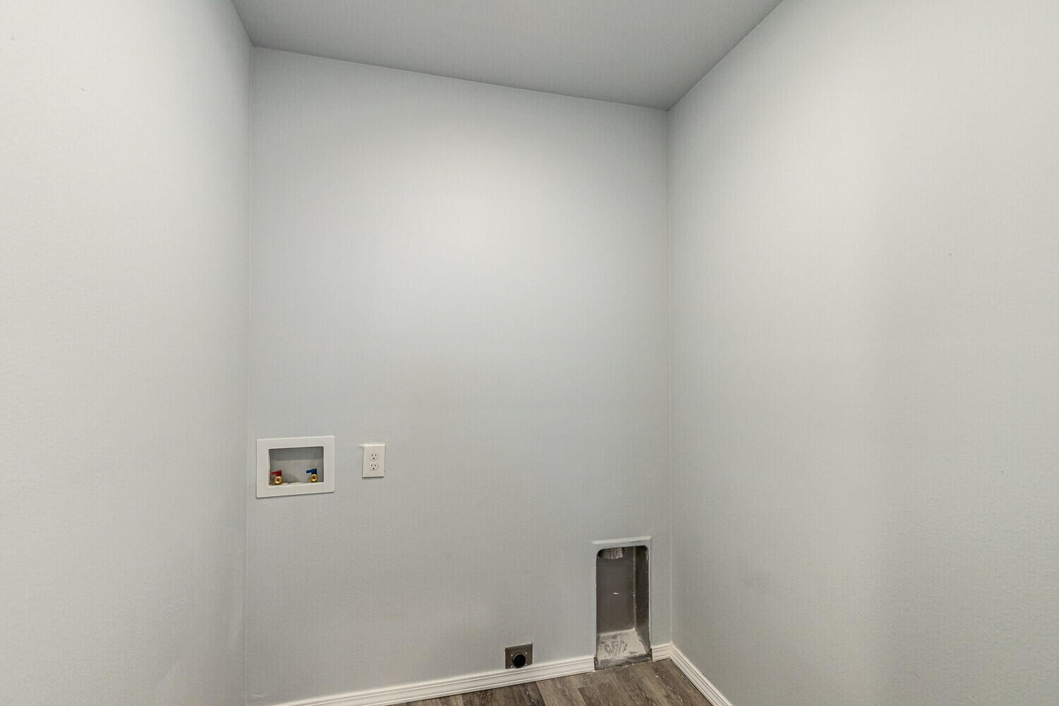 1104 North Englewood Avenue, Unit B Lubbock, TX 79416 - Photo 6 of 11 a view of a small space