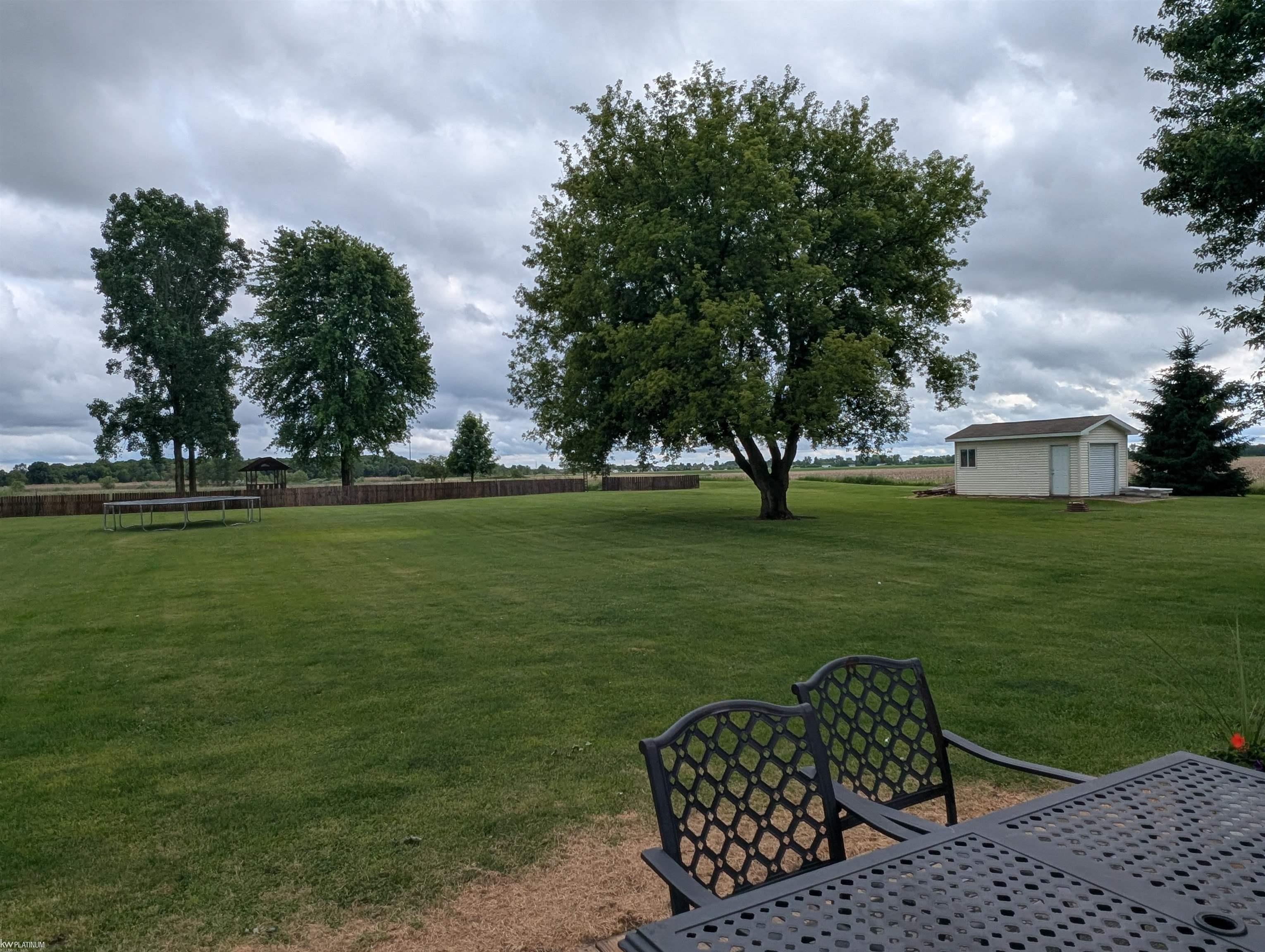 33700 Pratt Road Richmond, MI 48062 - Photo 14 of 41
