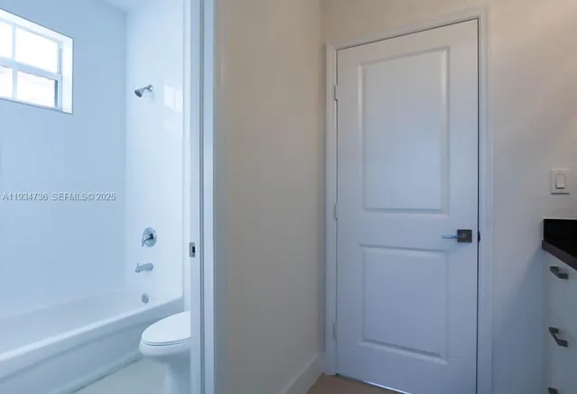 $4,500 | 15670 Southwest 11th Terrace, Miami, FL 33194