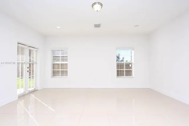 $4,500 | 15670 Southwest 11th Terrace, Miami, FL 33194