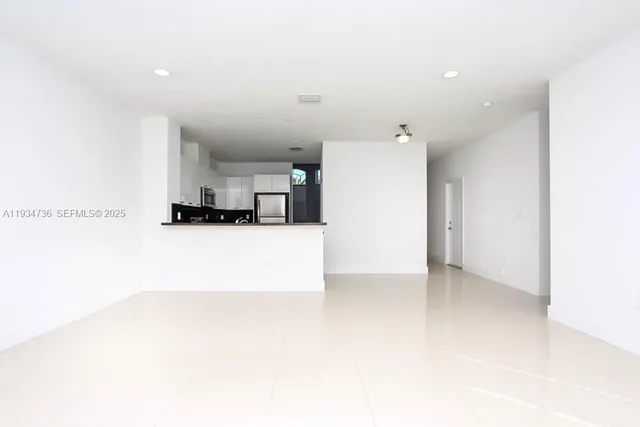 $4,500 | 15670 Southwest 11th Terrace, Miami, FL 33194