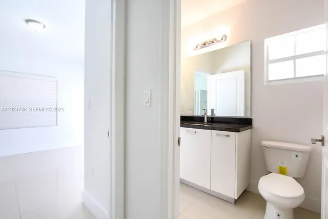 $4,500 | 15670 Southwest 11th Terrace, Miami, FL 33194