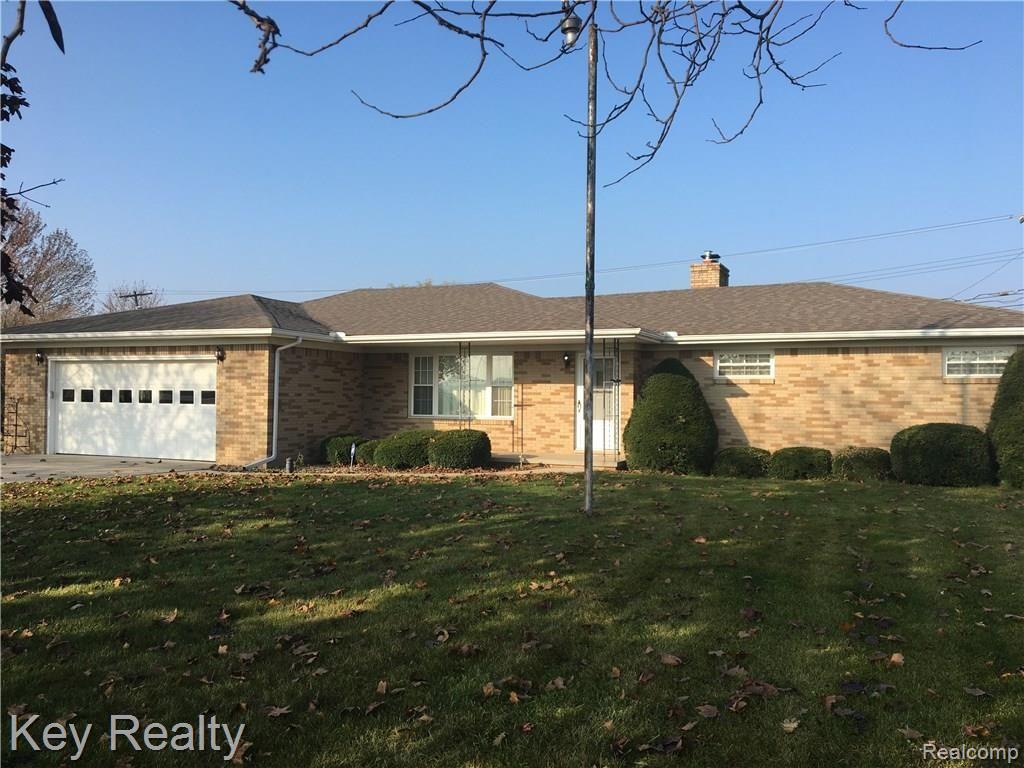 890 South Raisinville Road Monroe, MI 48161 - Photo 2 of 15