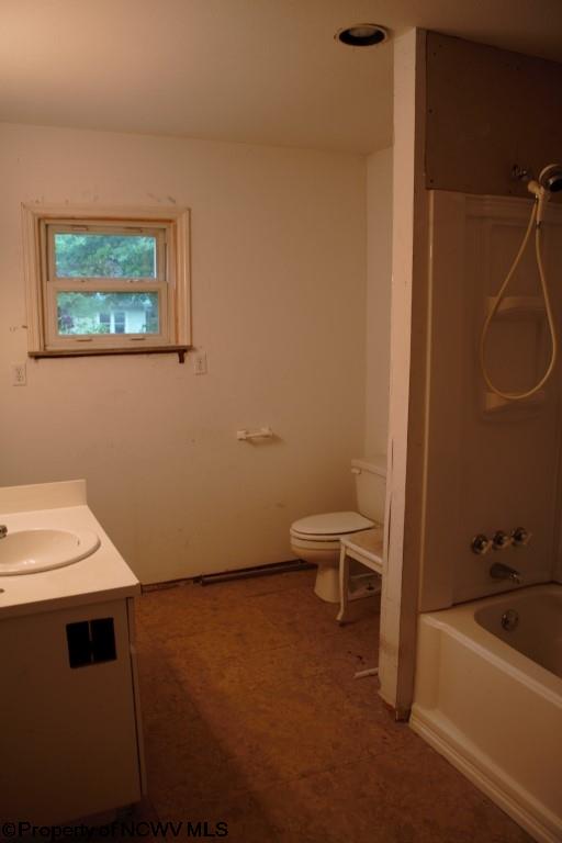 597 Co Rte 15/6 Webster Springs, WV 26288 - Photo 7 of 13 Gallery Image 7