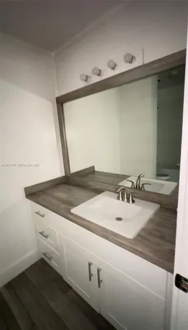 a close view of sink and tap