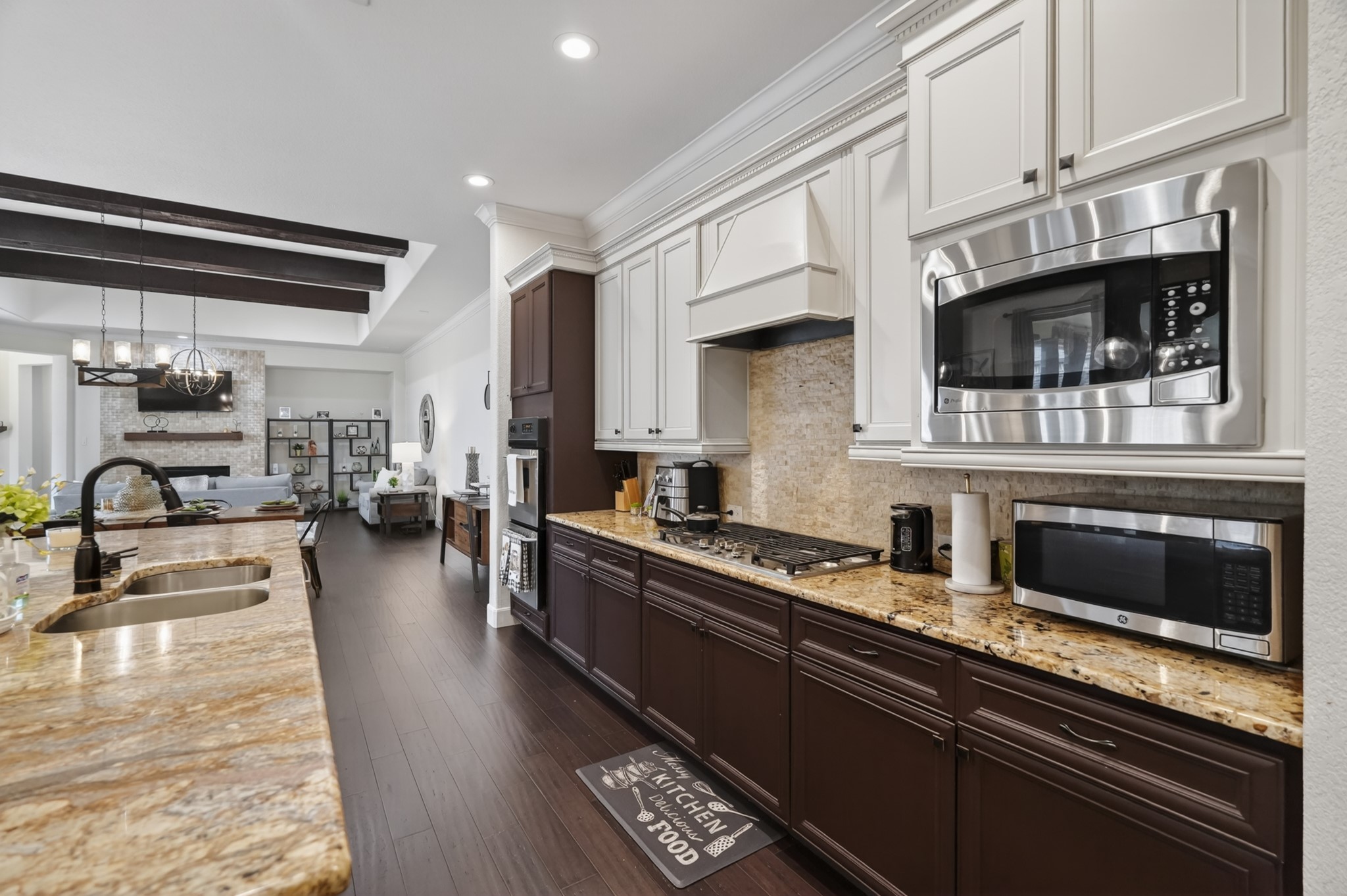 18 Sundown Ridge Place The Woodlands, TX 77375 - Photo 17 of 43