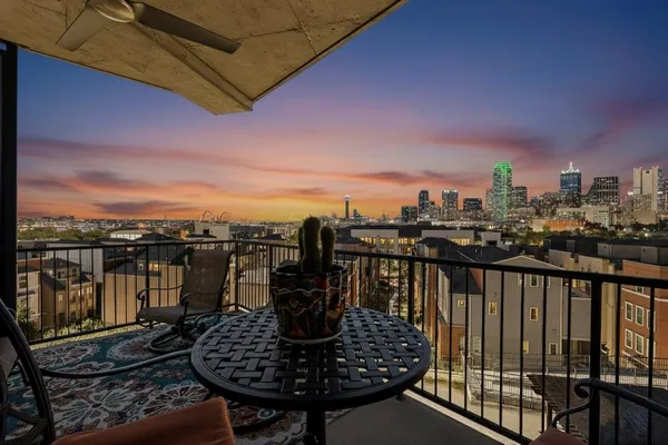 $435,000 | 1001 Belleview Street, Unit 505, Dallas, TX 75215