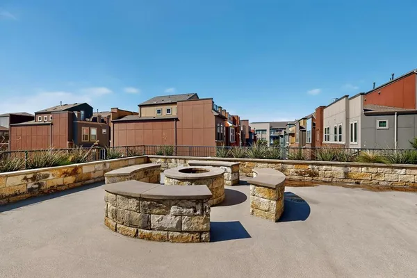 $435,000 | 1001 Belleview Street, Unit 505, Dallas, TX 75215