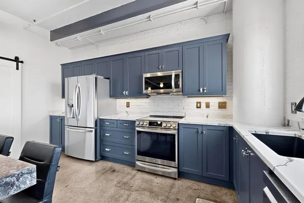 $435,000 | 1001 Belleview Street, Unit 505, Dallas, TX 75215