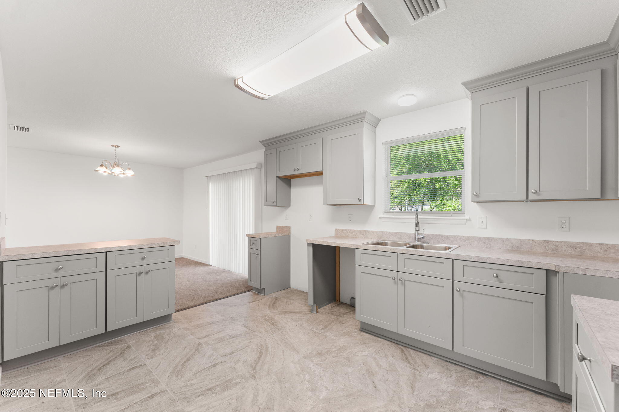 4906 Chivalry Drive Jacksonville, FL 32208 - Photo 10 of 17 Kitchen