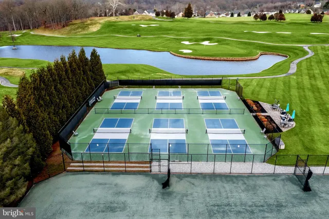 a view of a tennis court