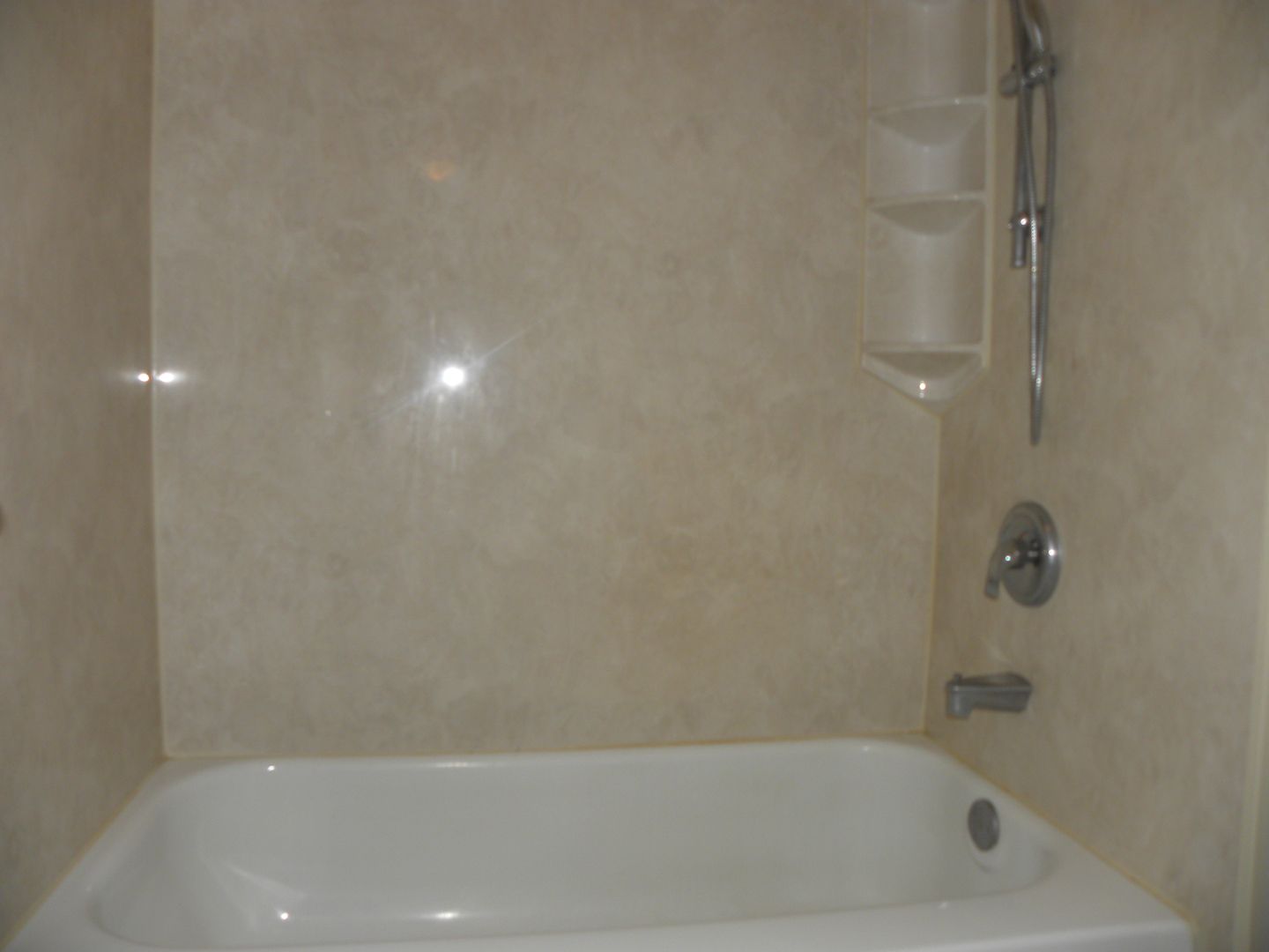 1931 Prairie Square, Unit 308 Schaumburg, IL 60173 - Photo 11 of 11 a bathroom with a bathtub