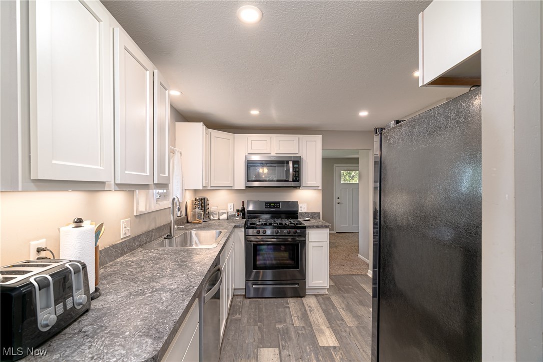 12419 Ridge Road North Royalton, OH 44133 - Photo 7 of 31 Updated kitchen