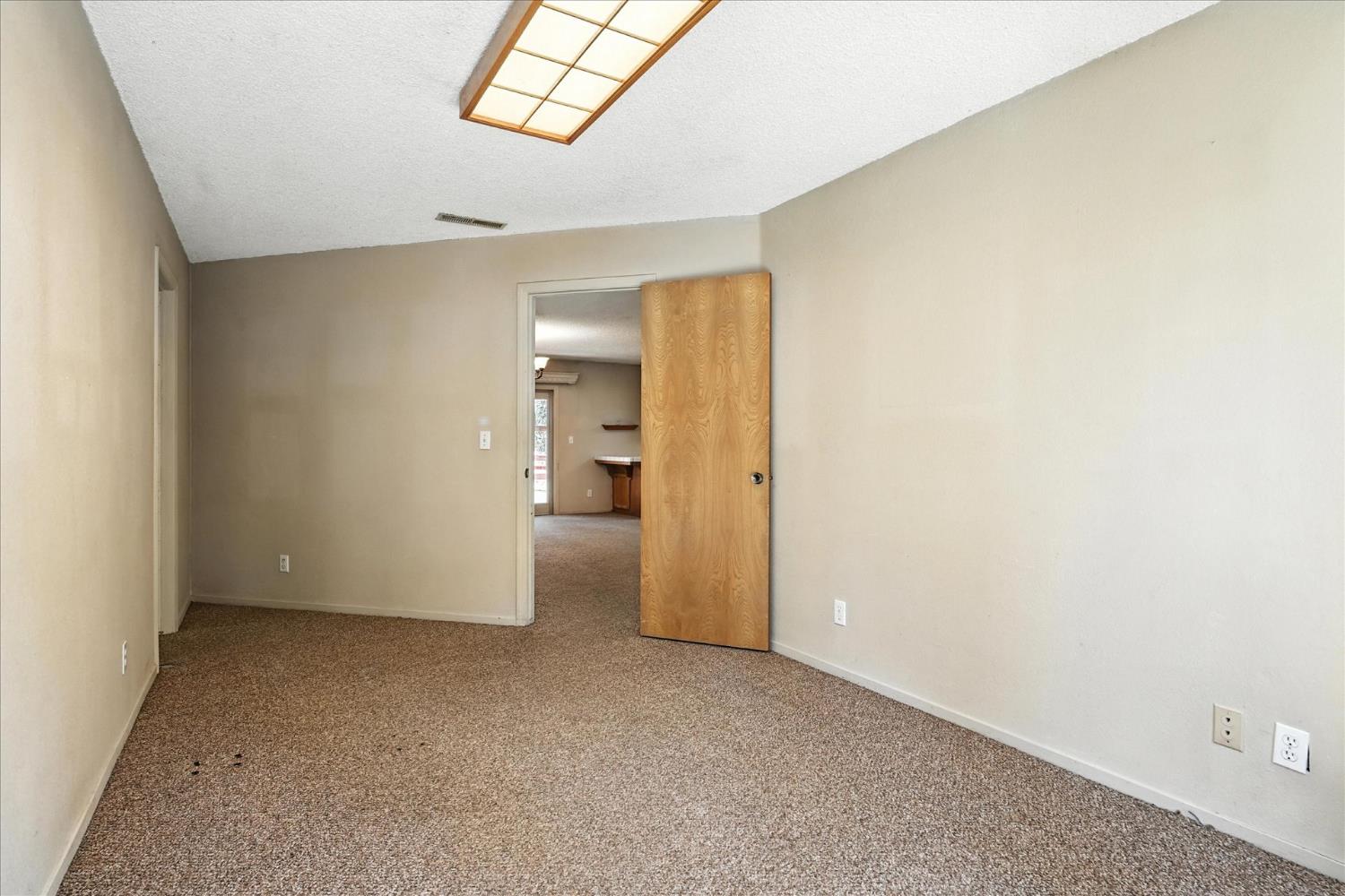 5783 Chowchilla Mountain Road Mariposa, CA 95338 - Photo 22 of 43 Other end of office.