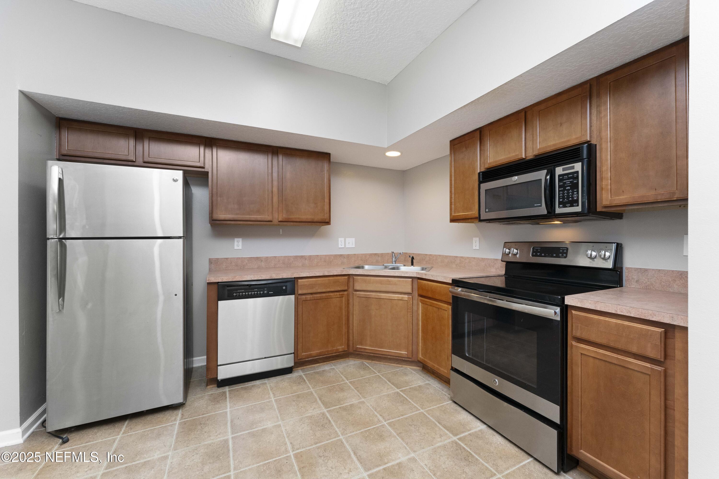 5260 Collins Road, Unit 1304 Jacksonville, FL 32244 - Photo 7 of 23 5260 Collins Rd Unit 1304 Edit-7
