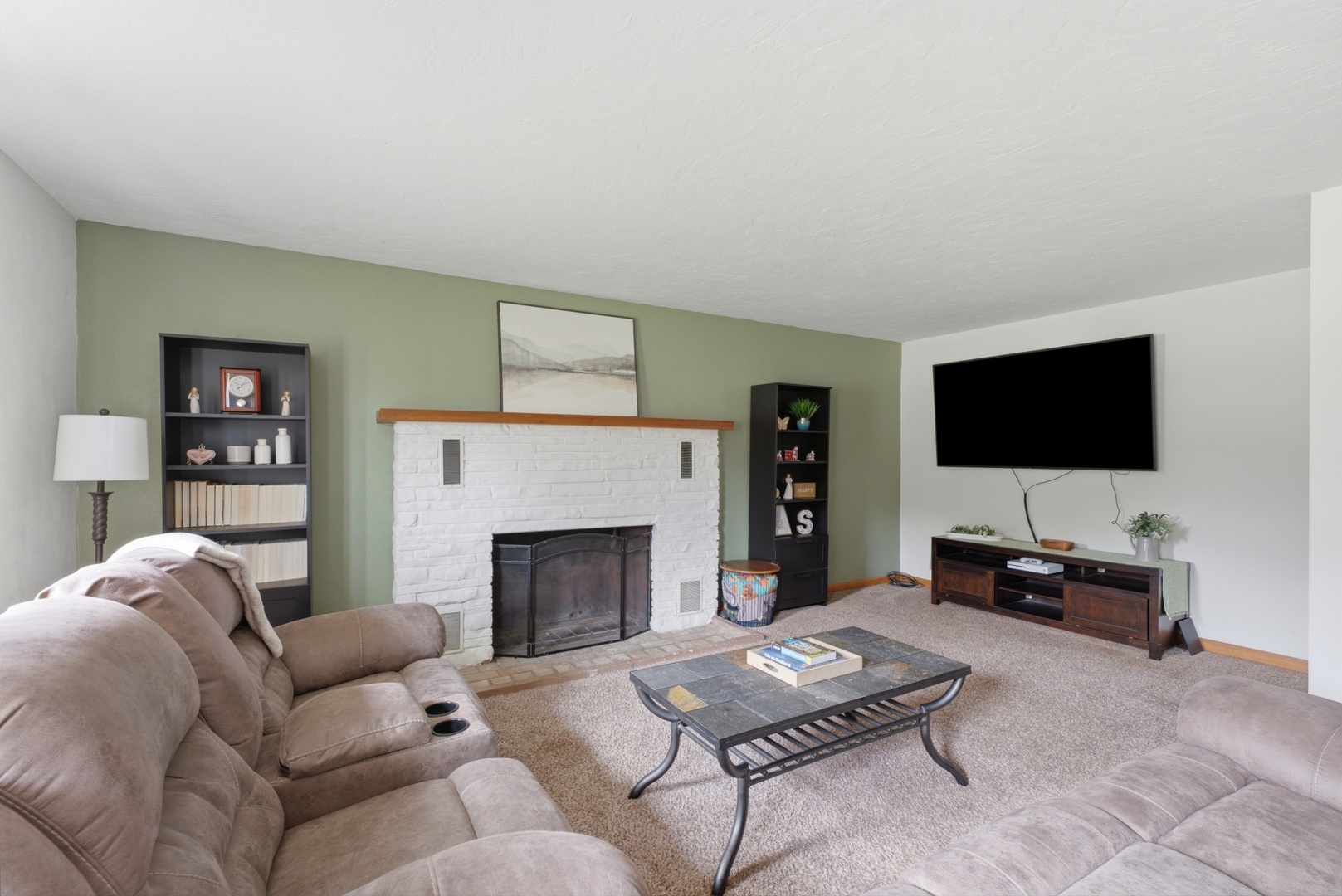 2808 West 3rd Street Coal Valley, IL 61240 - Photo 2 of 19