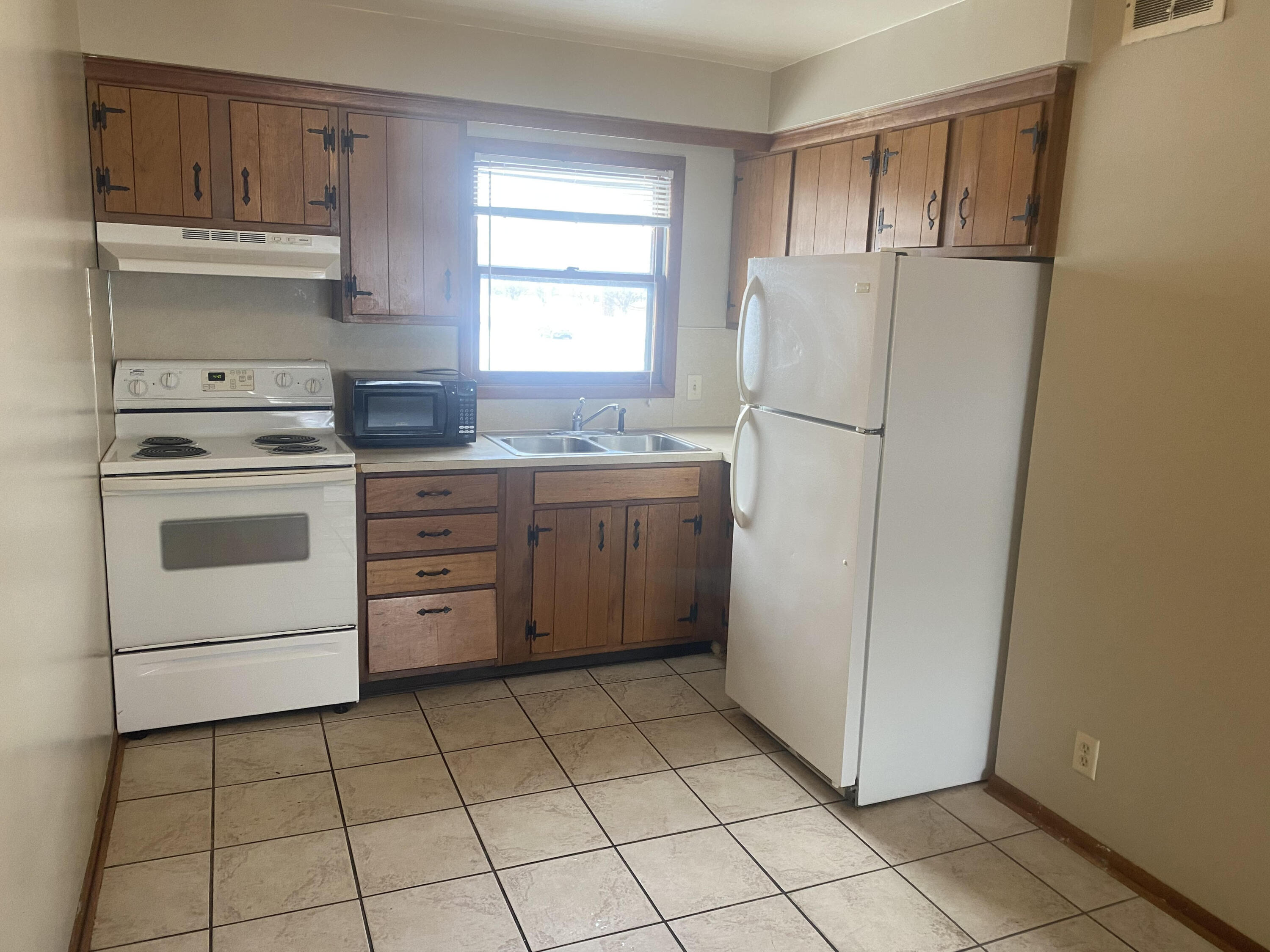 600 Riley Street Holland, MI 49424 - Photo 10 of 37 Unit #2