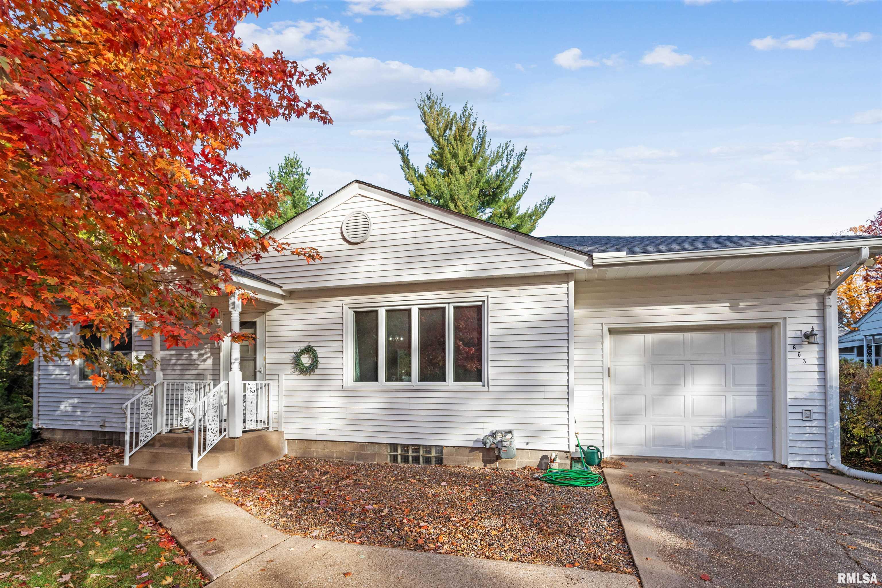 603 33rd Avenue Moline, IL 61265 - Photo 2 of 34