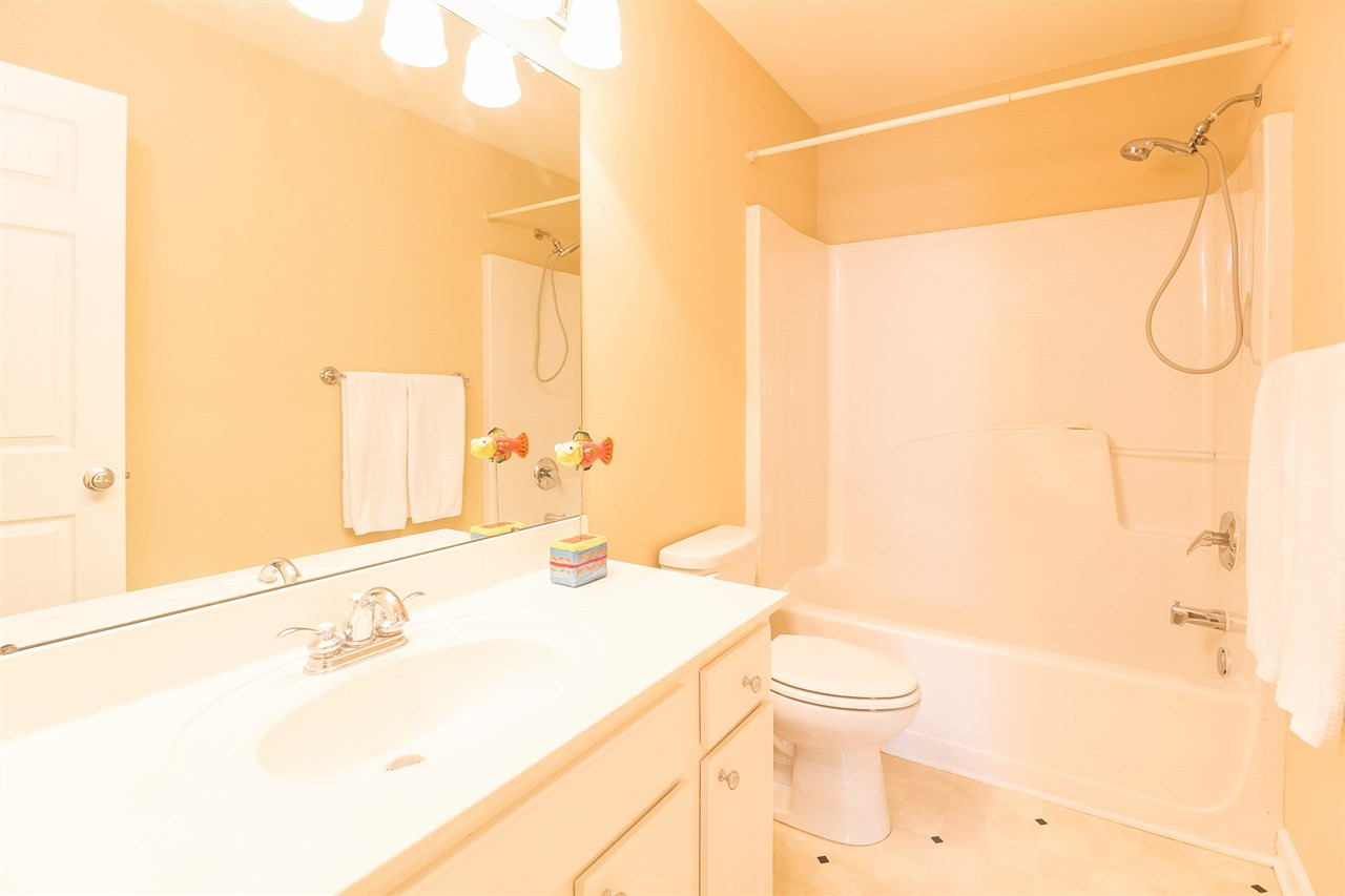 8425 Summersprings Lane Raleigh, NC 27615 - Photo 14 of 25 Hall bath