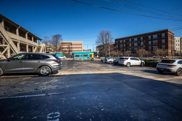 $1,450 | 384 Mulberry Street, Unit 203, Memphis, TN 38103