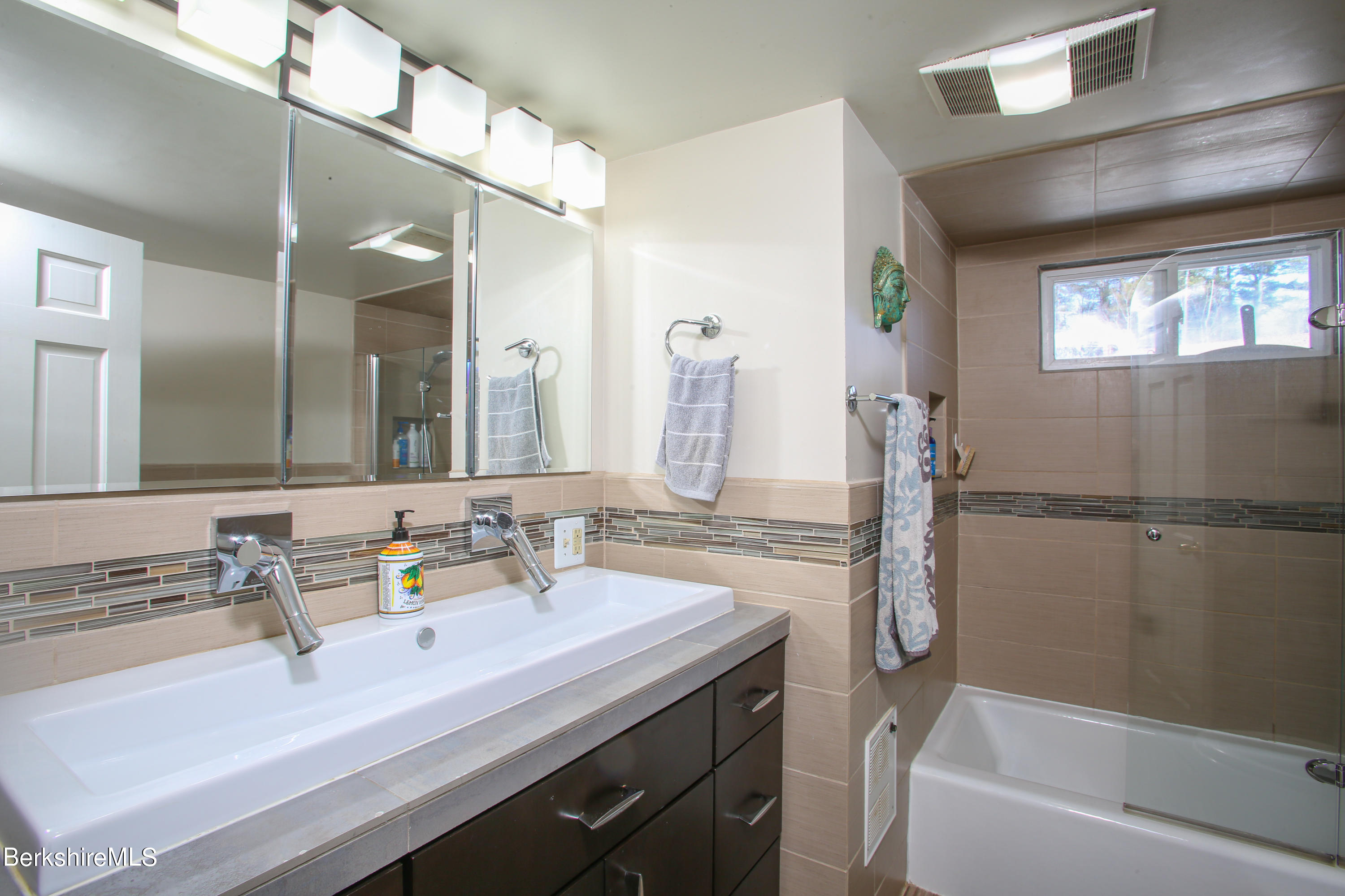 12 Dehon Road Great Barrington, MA 01230 - Photo 8 of 20 AS9A9961