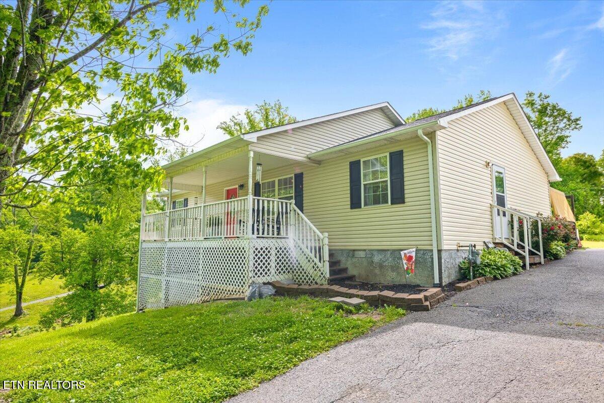 226 McKinney Road La Follette, TN 37766 - Photo 3 of 43 02-226 McKinney Rd