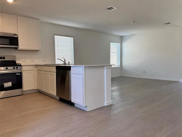 $1,695 | 2036 Derby Lane, Aubrey, TX 76227