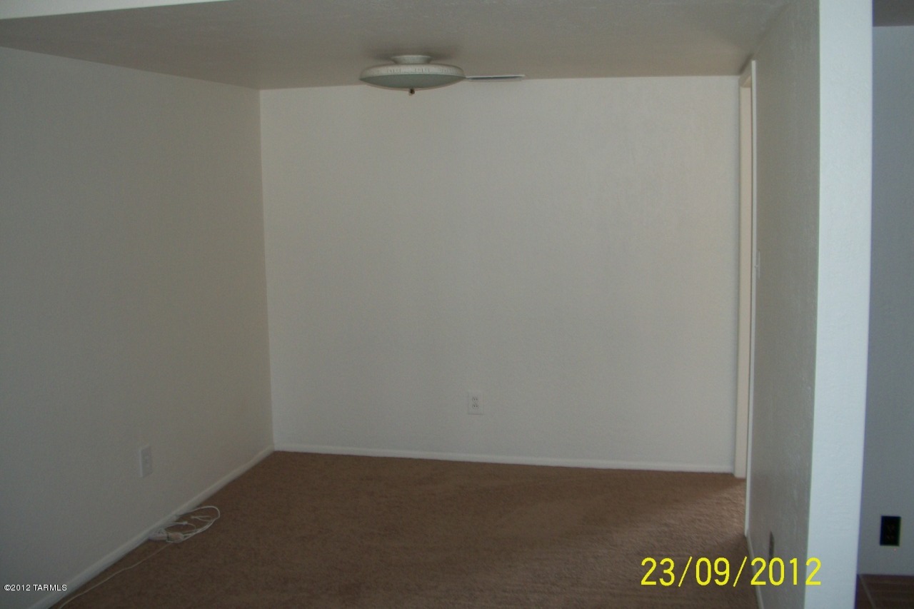 7852 East Elida Street Tucson, AZ 85715 - Photo 3 of 16