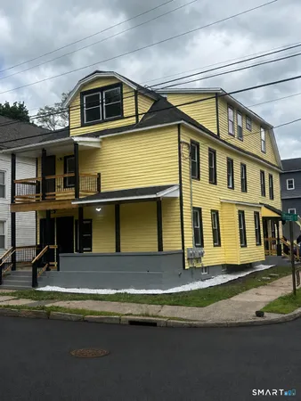 $2,100 | 90 Park Avenue, Meriden, CT 06450
