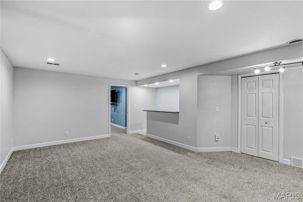 155 Susan Road St. Louis, MO 63129 - Photo 22 of 38