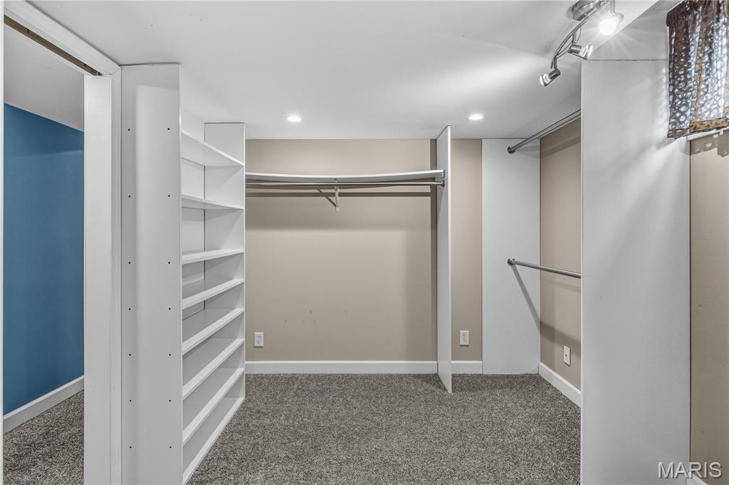 155 Susan Road St. Louis, MO 63129 - Photo 27 of 38