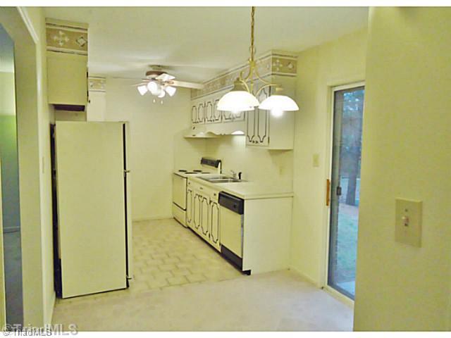 204 Northpoint Avenue, Unit D High Point, NC 27262 - Photo 4 of 10 Kitchen.