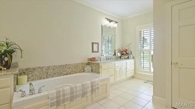 $798,000 | 7805 Westwood Drive, Houston, MO 65483