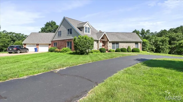 $798,000 | 7805 Westwood Drive, Houston, MO 65483