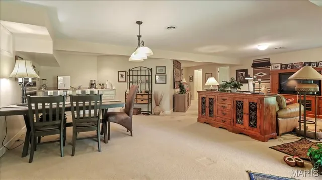 $798,000 | 7805 Westwood Drive, Houston, MO 65483