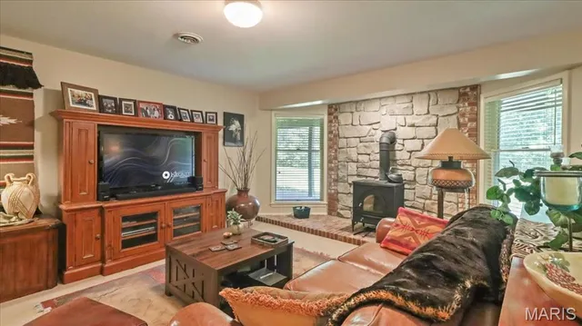 $798,000 | 7805 Westwood Drive, Houston, MO 65483