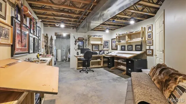 $798,000 | 7805 Westwood Drive, Houston, MO 65483