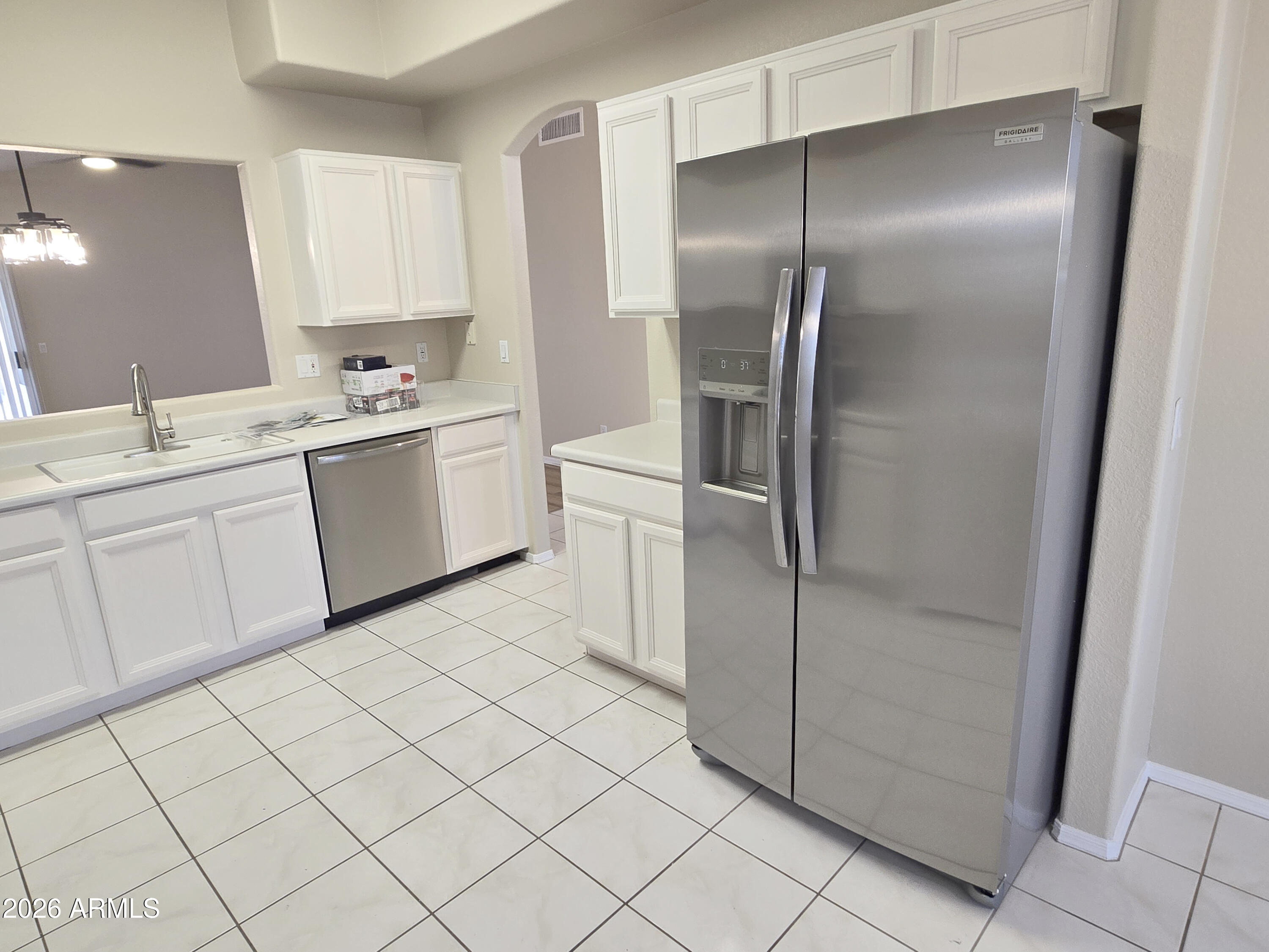 697 West Golden Street Gilbert, AZ 85233 - Photo 11 of 33