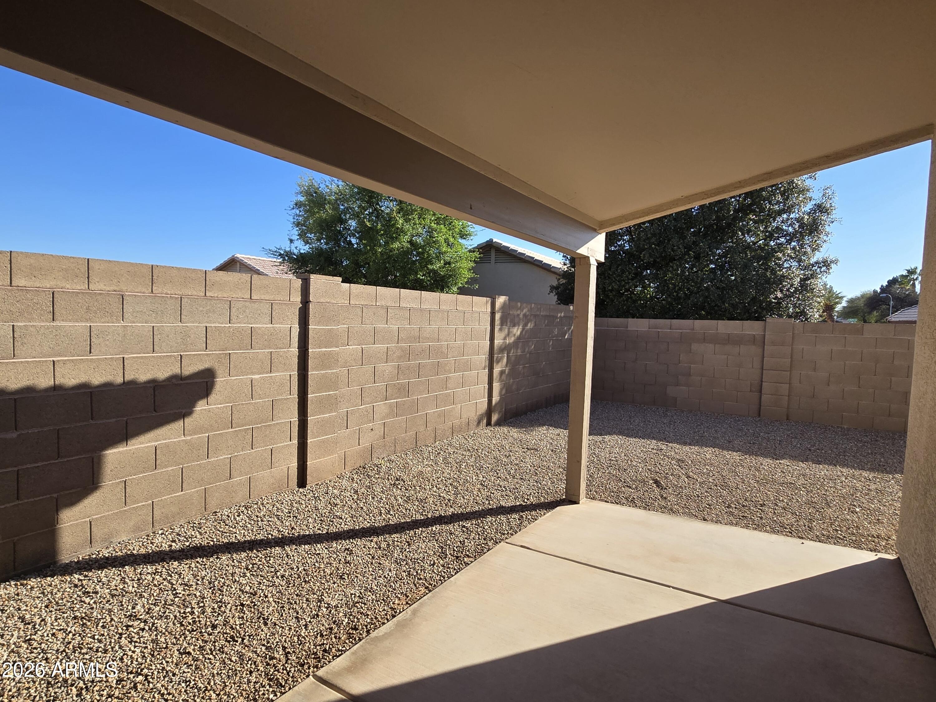 697 West Golden Street Gilbert, AZ 85233 - Photo 32 of 33 a backyard of a house