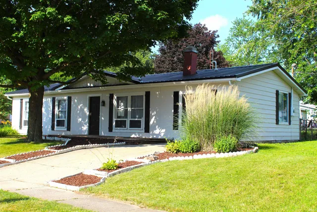 $176,900 | 308 Clyde Avenue, Angola, IN 46703