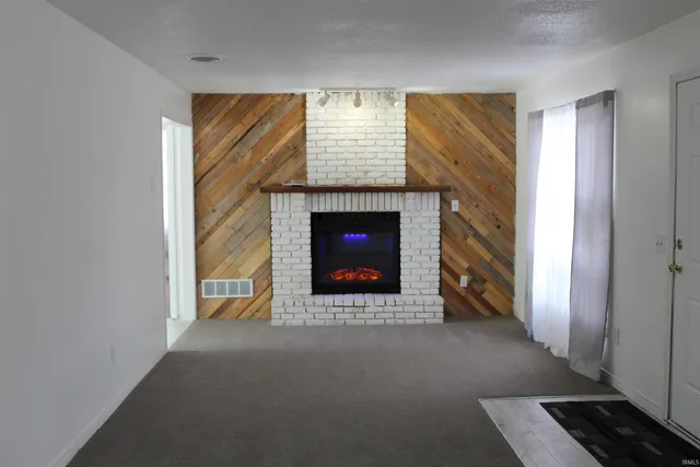 $176,900 | 308 Clyde Avenue, Angola, IN 46703