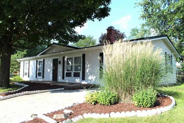 $176,900 | 308 Clyde Avenue, Angola, IN 46703